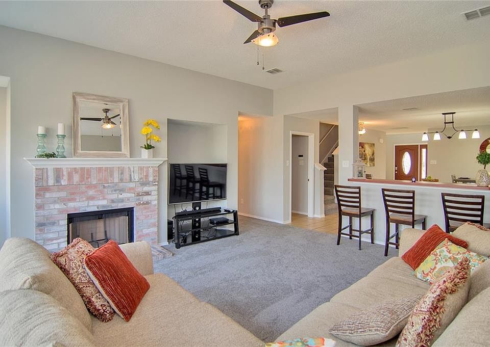 1st image of 9352 Goldenview Dr