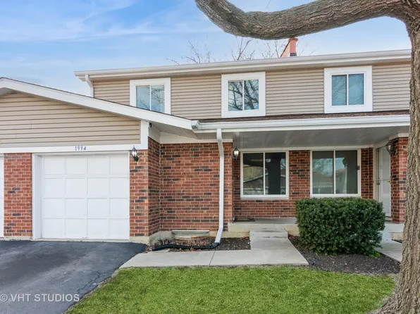 1994 N Heritage Cir #4, Palatine, IL 60074