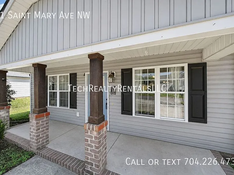41 Saint Mary Ave NW — Photo 3