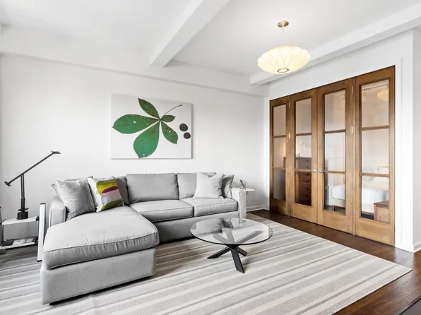 161 West 16th Street image 1 of 12