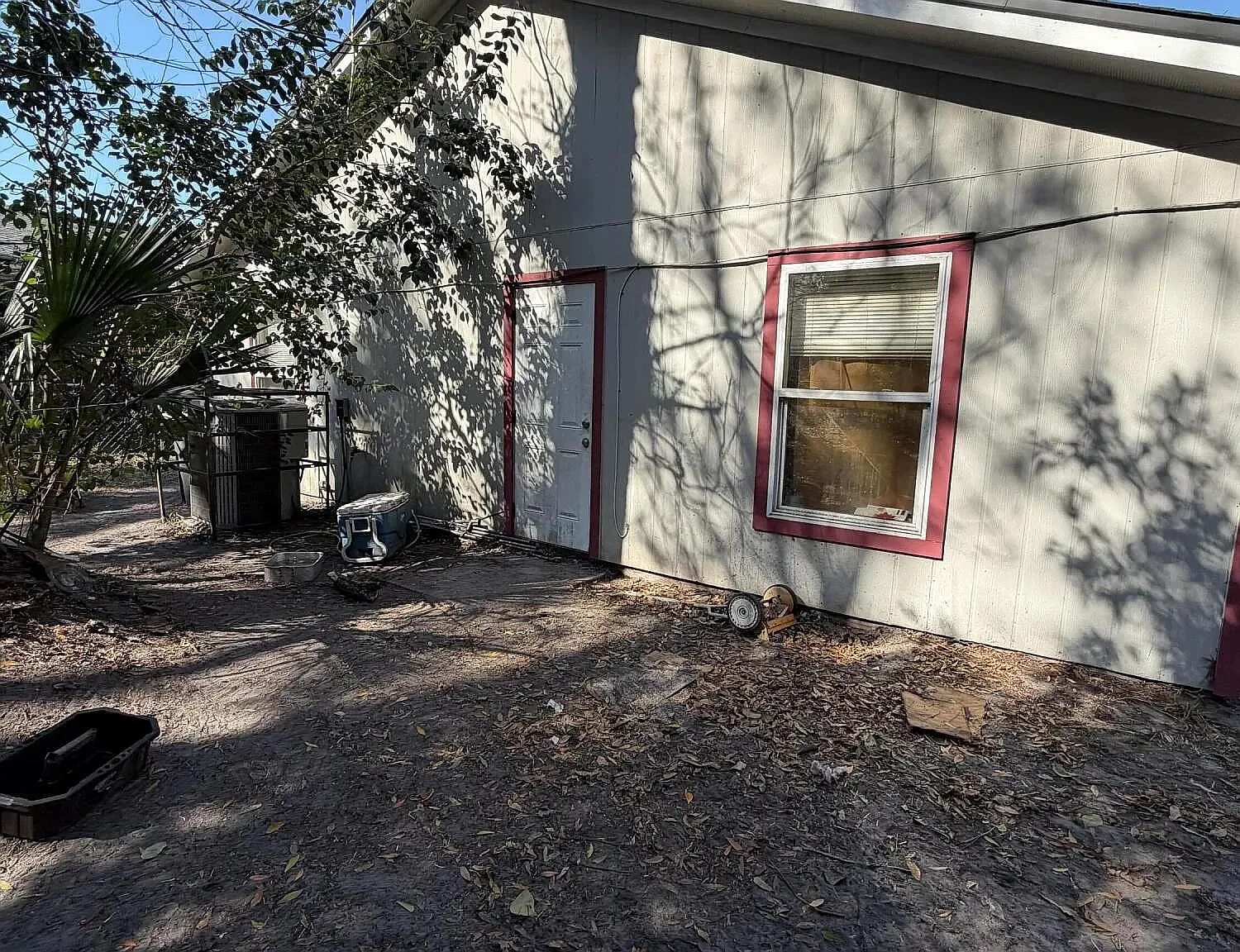 4 bed, 1384 sqft, $1,850 — Photo 2