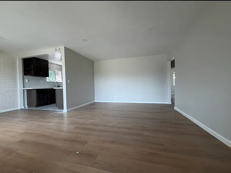 1117 S Valinda Ave — Photo 11