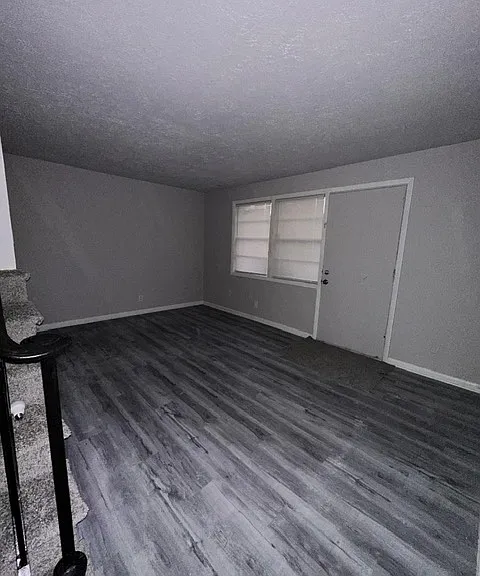 1090 3rd St #3 — Photo 15