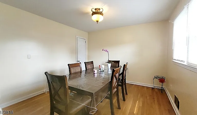 183 Reeve Ter — Photo 11