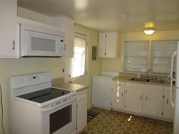 3rd image of 4260 S Lake Cherryvale Dr