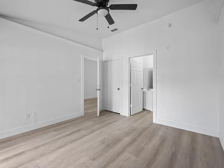 2270 Magnolia Cir #1 — Photo 17