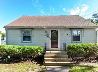 245 Edendale St, Springfield, MA 01104