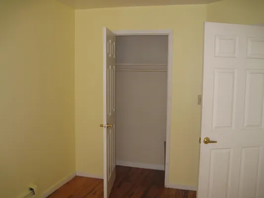 Rented by 18 REALTY | media 30