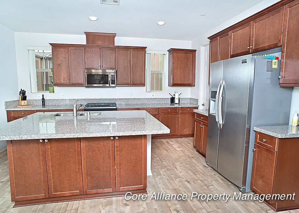 1st image of 7217 N Chestnut Ln