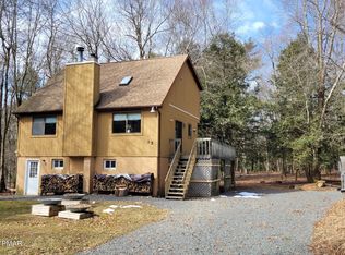 35 Autumn Ln, Jim Thorpe, PA 18229