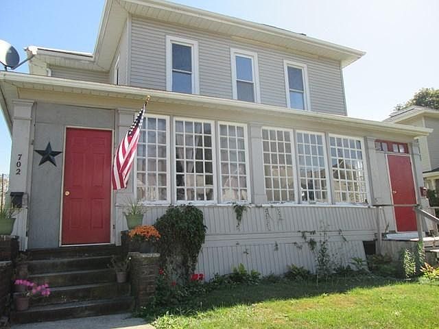 1st image of 702 S East St