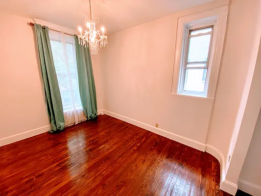 Rented by R New York | media 23