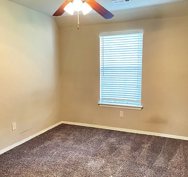 1536 N London Ave — Photo 6