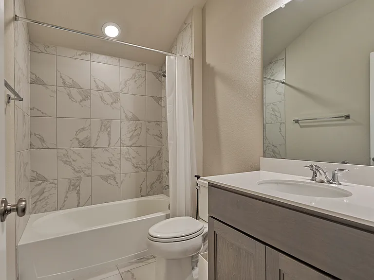 1716 Encino Blvd — Photo 42