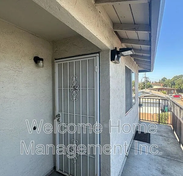 429 Smalley Ave #5 — Photo 2
