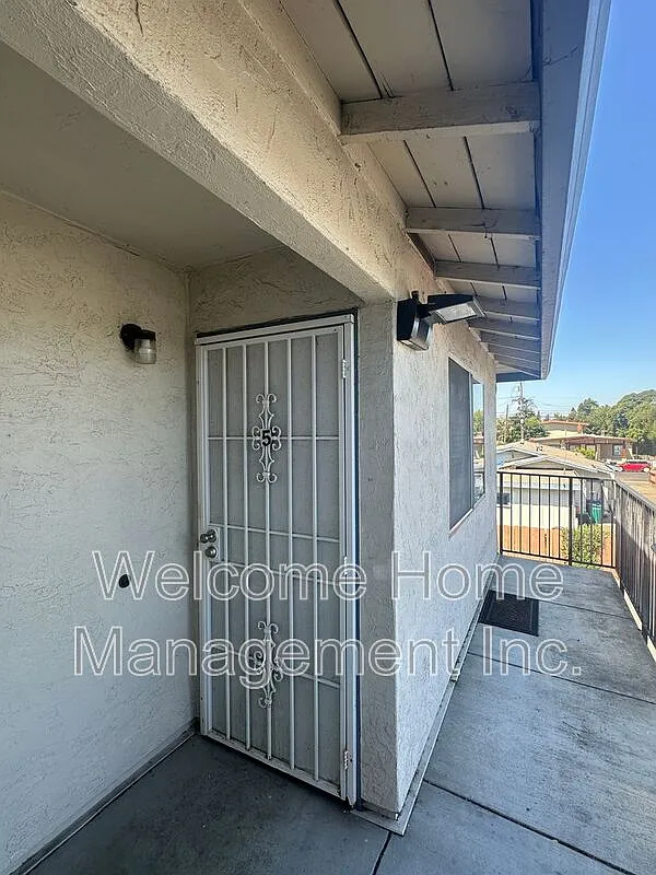 Building Photo - 429 Smalley Ave #5