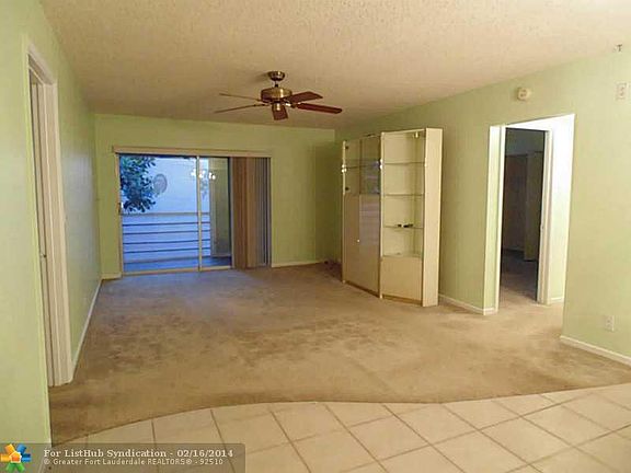4th image of 959 SE 2nd Ave APT 209