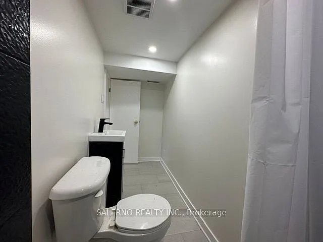 23 Redhill Ave #LOWER — Photo 10