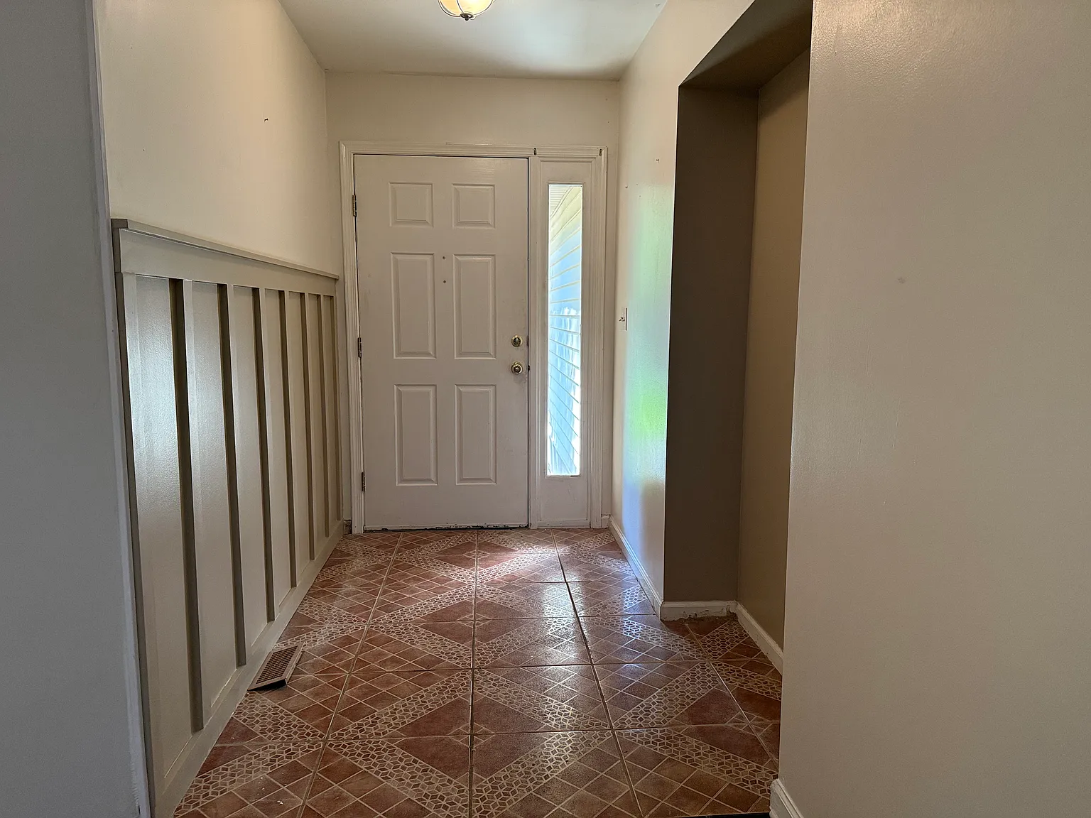 102 Keenan Orchard Dr — Photo 3