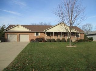 18 Southland Park Dr, South Jacksonville, IL 62650