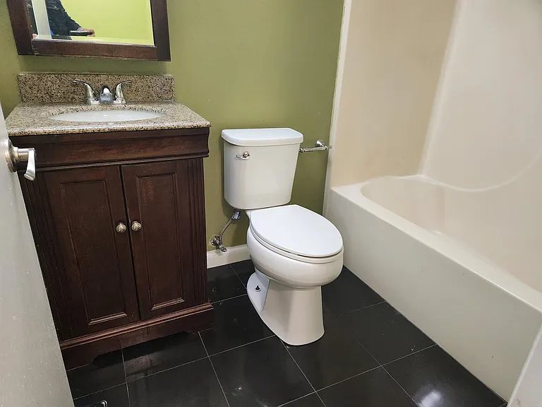 1394 Bradley Dr — Photo 37