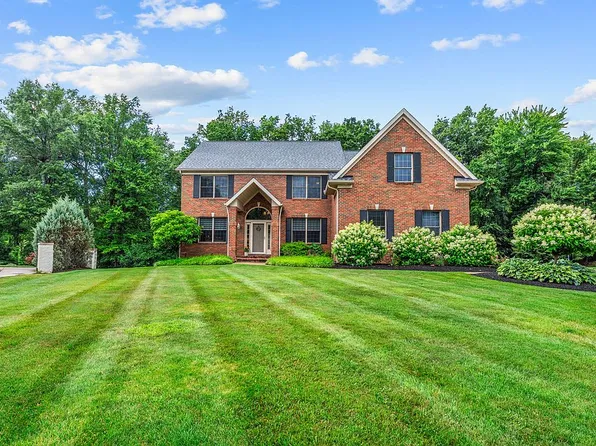 823 Woodbridge Ct, Amherst, OH 44001