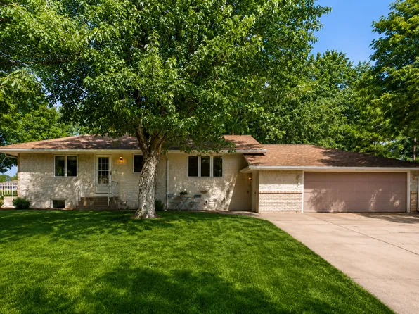 558 113th Ln NW, Coon Rapids, MN 55448
