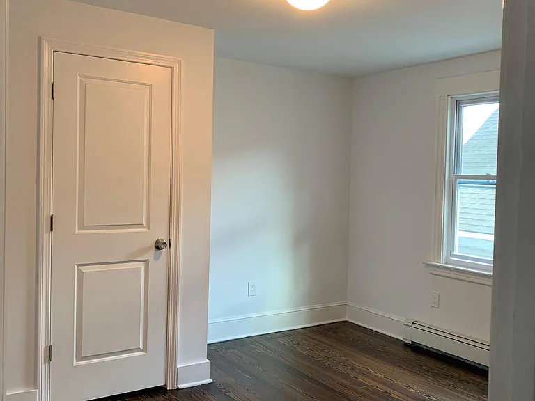 181 Grove St #2 — Photo 6