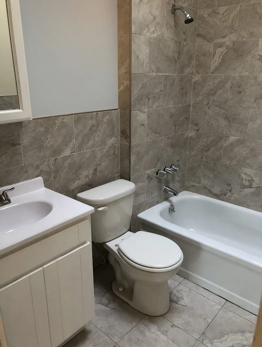 Building Photo - 62-64 Wakeman Ave #3
