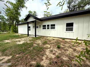 3034 Paradise Lakes Rd, Chipley, FL 32428