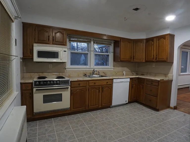 405 Bondsville Rd — Photo 7