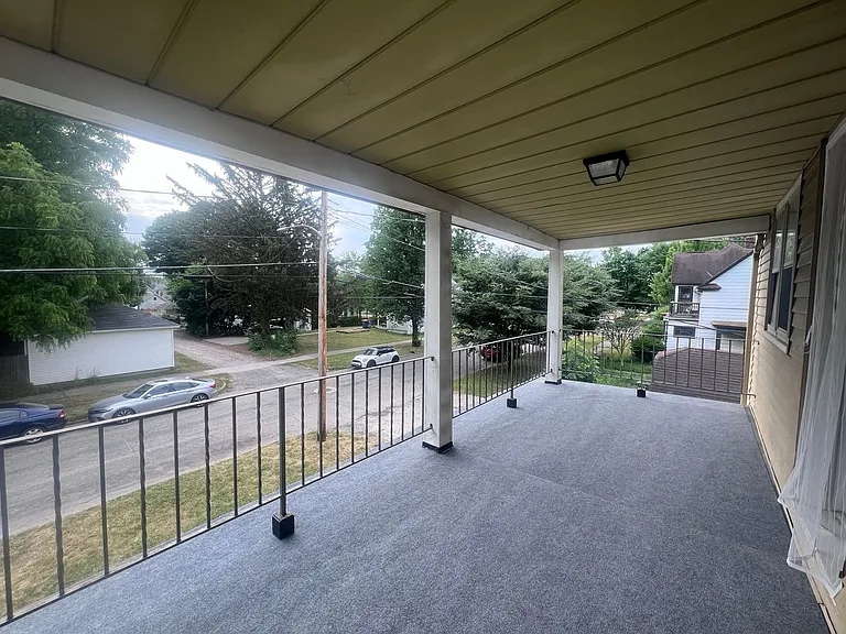 317 Pine Ave NW — Photo 24