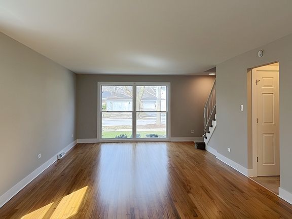 2nd image of 2052 Collett Ln