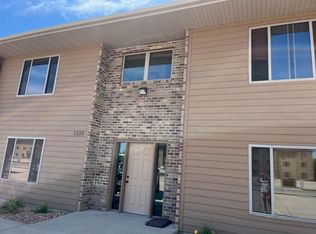 1333 E Clark St #202, Vermillion, SD 57069