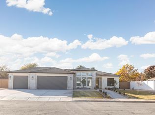 1957 Chalet Cir, Santa Clara, UT 84765