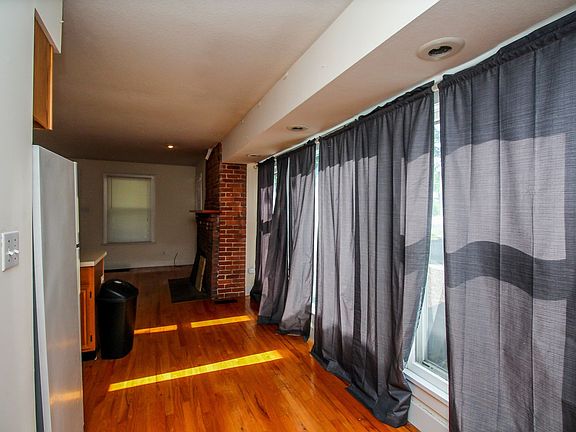 3rd image of 1410 Anthony St APT A