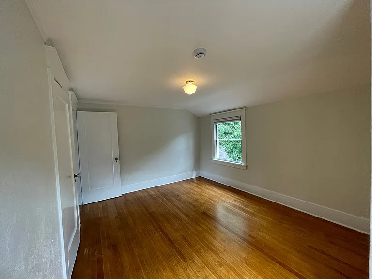 2409 NW Raleigh St — Photo 36