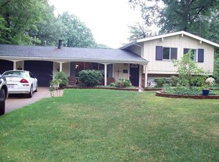 565 Edinborough Dr, Bay Village, OH 44140