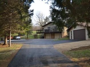 W13249 Klamer Rd, Lodi, WI 53555