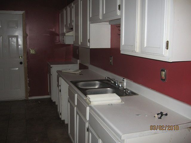 2nd image of 4 Shackleford St