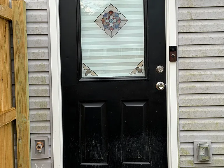 1048 Preston St — Photo 1