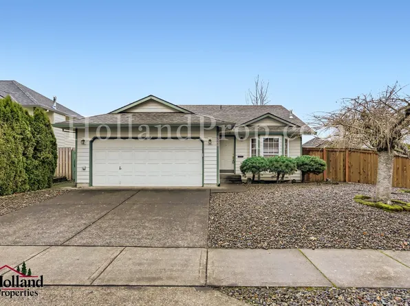 8668 NE Windstone St, Hillsboro, OR 97006