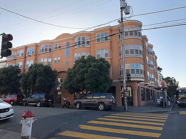 405 12th Ave #201 — Photo 28