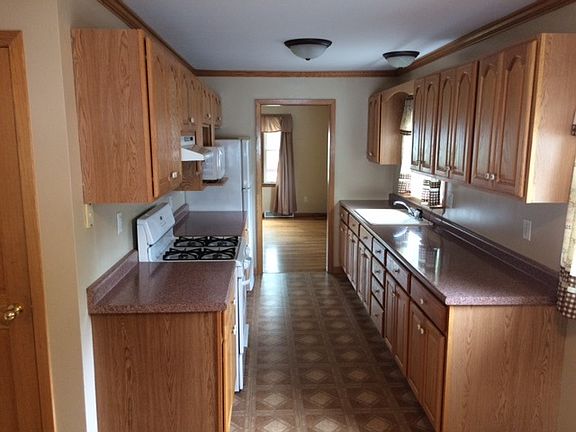 2nd image of 1713 Log Cabin Ave