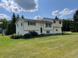 4674 Pierceville Rd, Cottage Grove, WI 53527