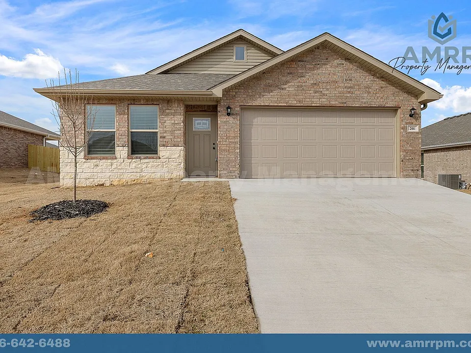 201 SW Vicki St