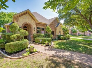 3216 Hurstview Dr, Hurst, TX 76054