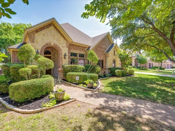 3216 Hurstview Dr, Hurst, TX 76054