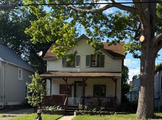 1031 Hickory St, Lansing, MI 48912