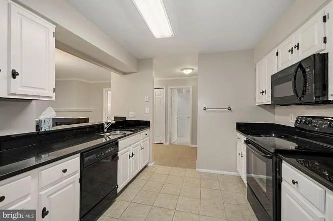 244 S Reynolds St #306 — Photo 6